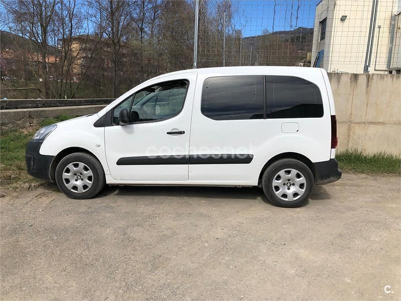 Usado Peugeot Partner Tepee 75 CV (55 kW) 2016 Blanco Monovolumen