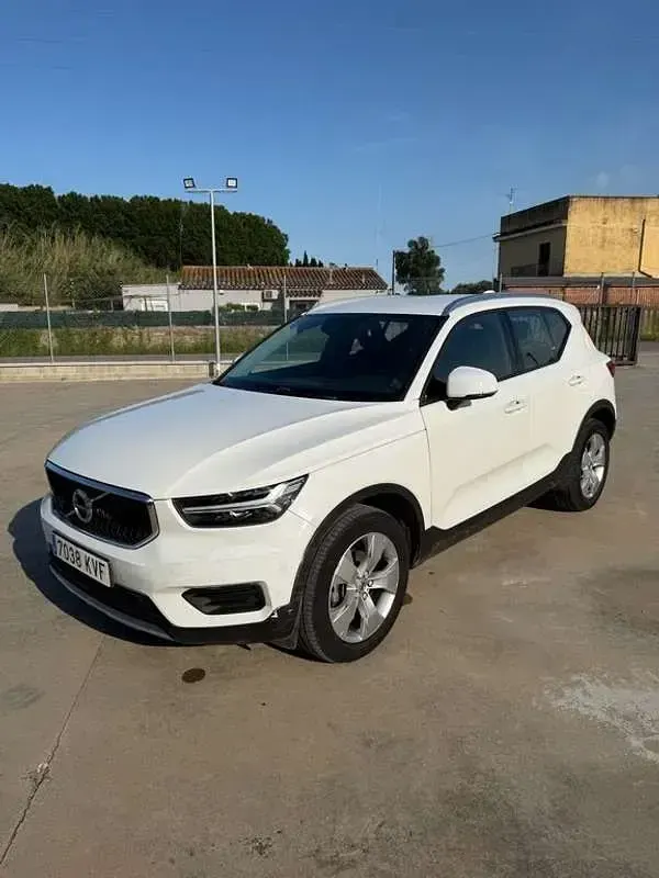 Usado Volvo XC40 150 CV (110 kW) 2019 Blanco SUV