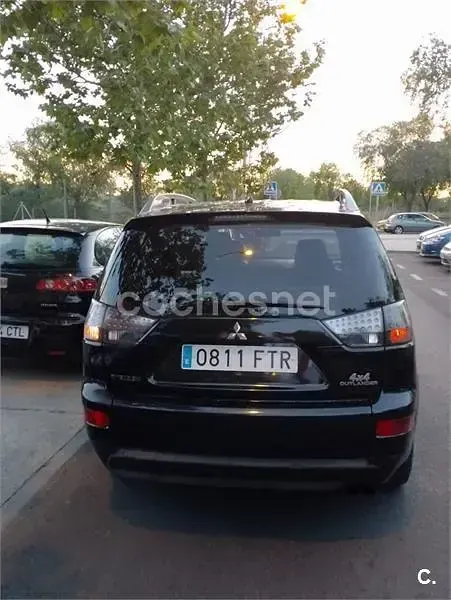 Usado Mitsubishi Outlander 140 CV (102 kW) 2007 Negro SUV