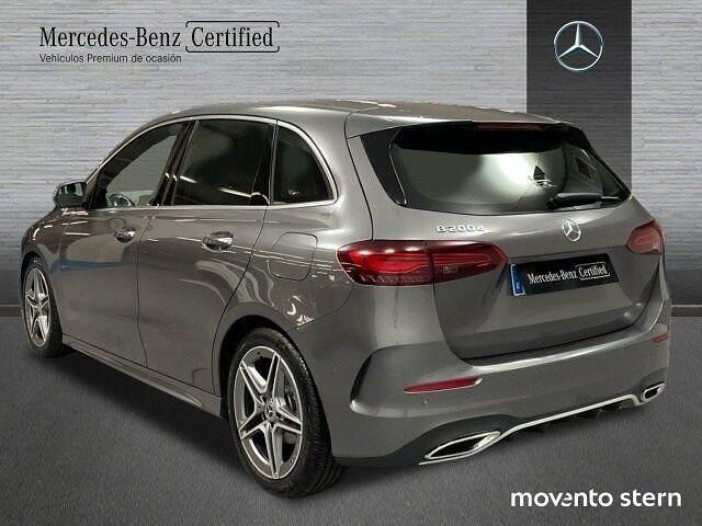 Usado Mercedes B200 AMG line 150 CV (110 kW) 2024 Gris Monovolumen