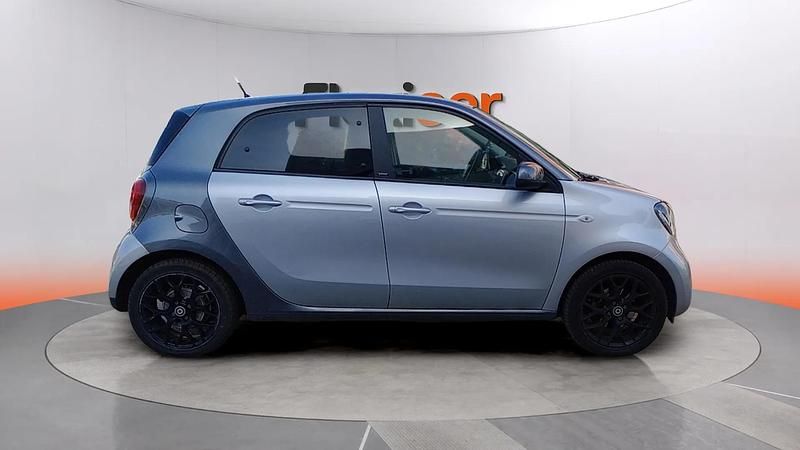 Usado Smart ForFour 90 CV (66 kW) 2017 Gris Utilitario