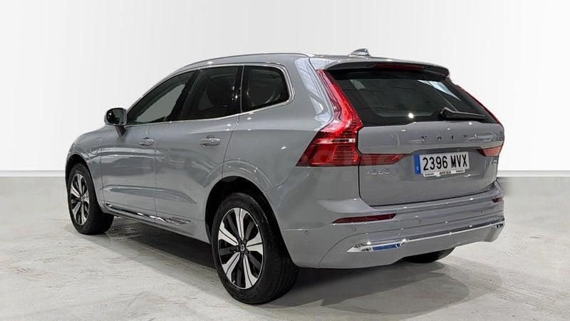 Usado Volvo XC60 Plus 350 CV (257 kW) 2024 Gris / plata SUV