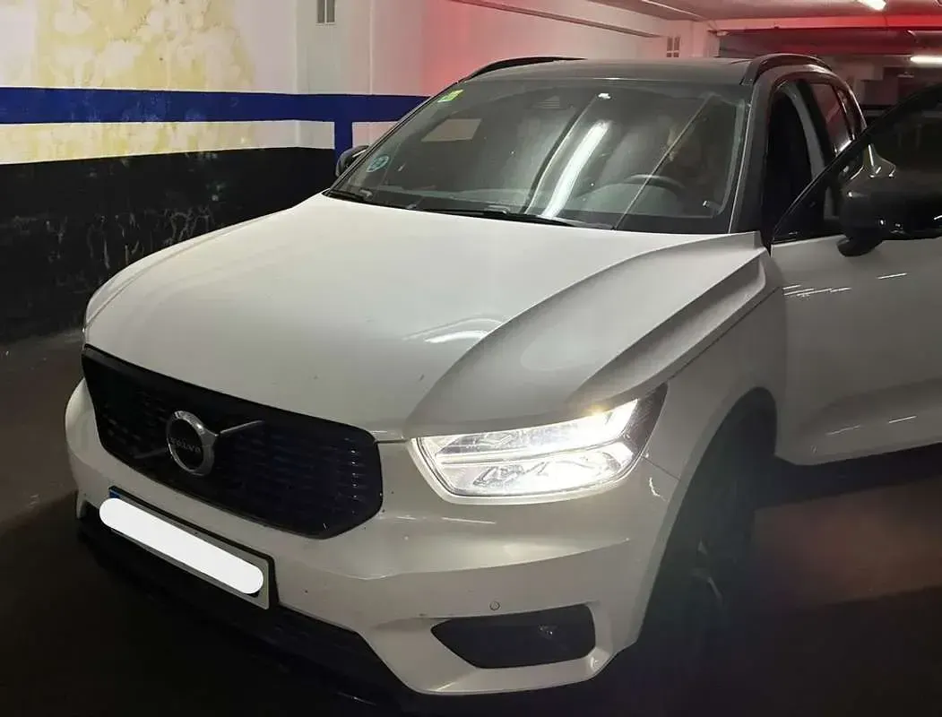Usado Volvo XC40 R-Design 190 CV (139 kW) 2020 Blanco SUV