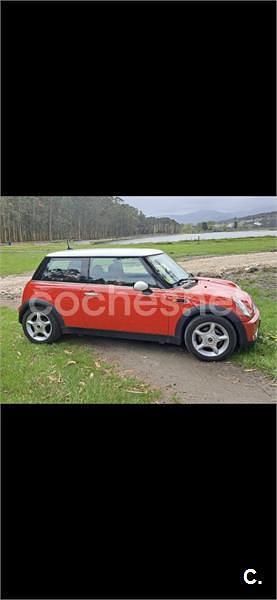 Usado Mini Cooper 115 CV (84 kW) 2004 Rojo Utilitario