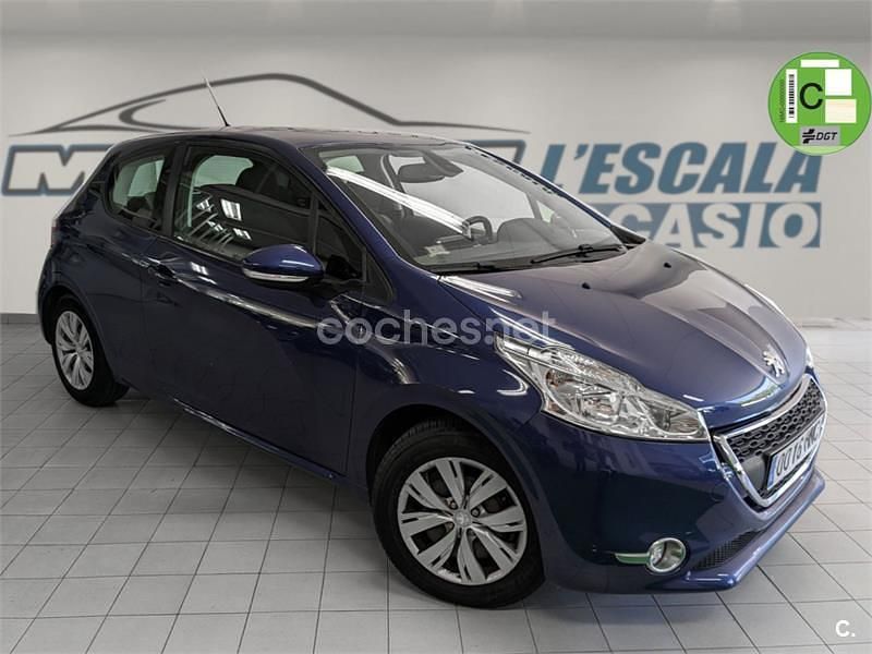 Azul Usado 2012 Peugeot 208 Active Utilitario | 5990 € (Precio justo) - Imagen 1/4