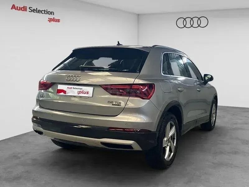 Usado Audi Q3 Advanced Plus 150 CV (110 kW) 2022 Gris / plata SUV