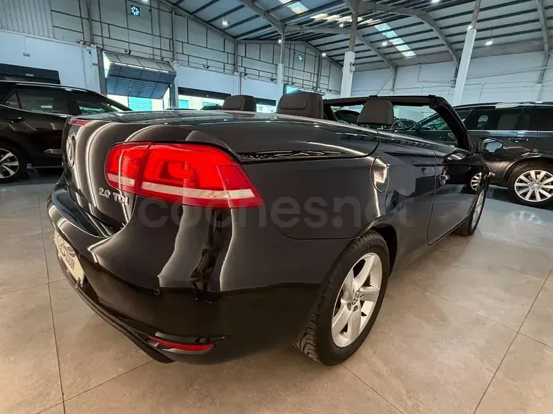 Usado VW Eos Sport 140 CV (102 kW) 2012 Negro Descapotable