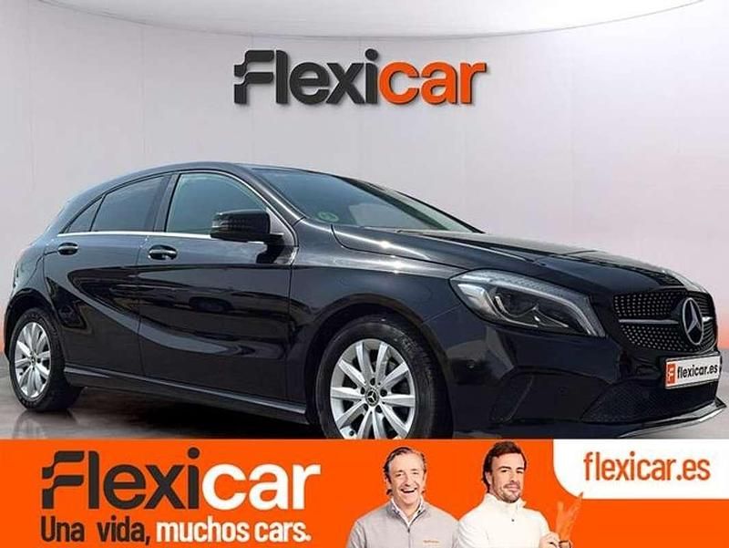Negro Usado 2017 Mercedes A180 Utilitario | 15.270 € (Buen precio) - Imagen 1/4