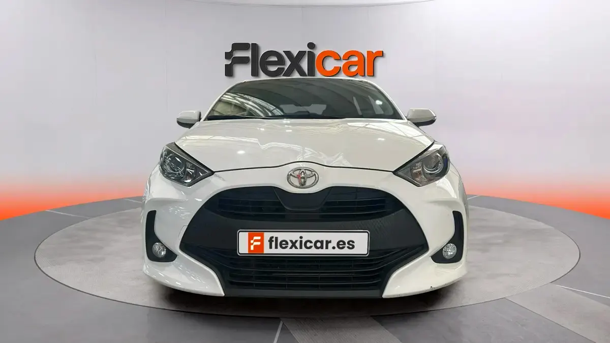 Usado Toyota Yaris Edition 125 CV (91 kW) 2021 Blanco Utilitario