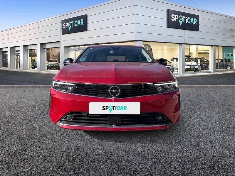 Usado Opel Astra Elegance 130 CV (95 kW) 2022 Rojo Berlina