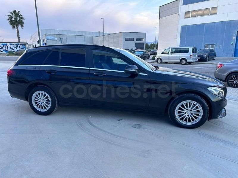 Usado Mercedes C220 170 CV (125 kW) 2016 Negro Familiar