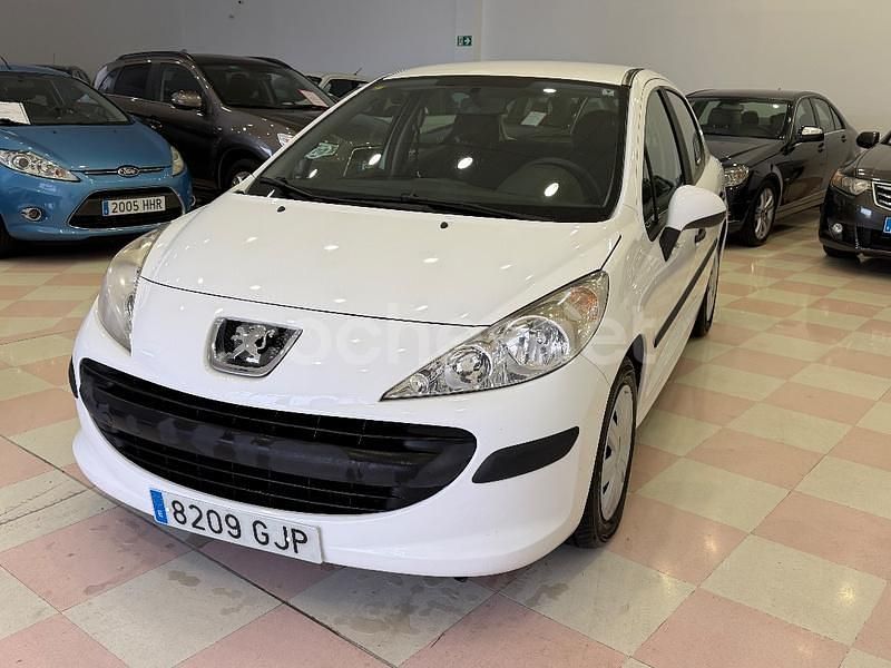 Usado Peugeot 207 70 CV (51 kW) 2008 Blanco Berlina