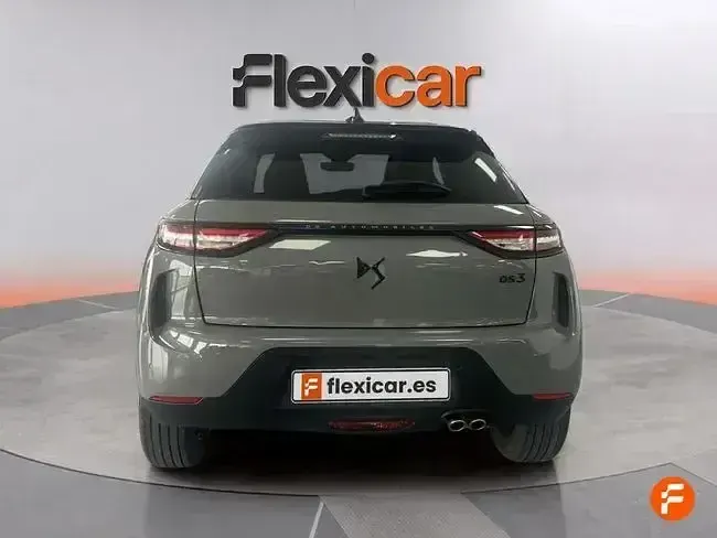 Usado DS Automobiles DS3 Crossback Performance 130 CV (95 kW) 2023 Gris SUV