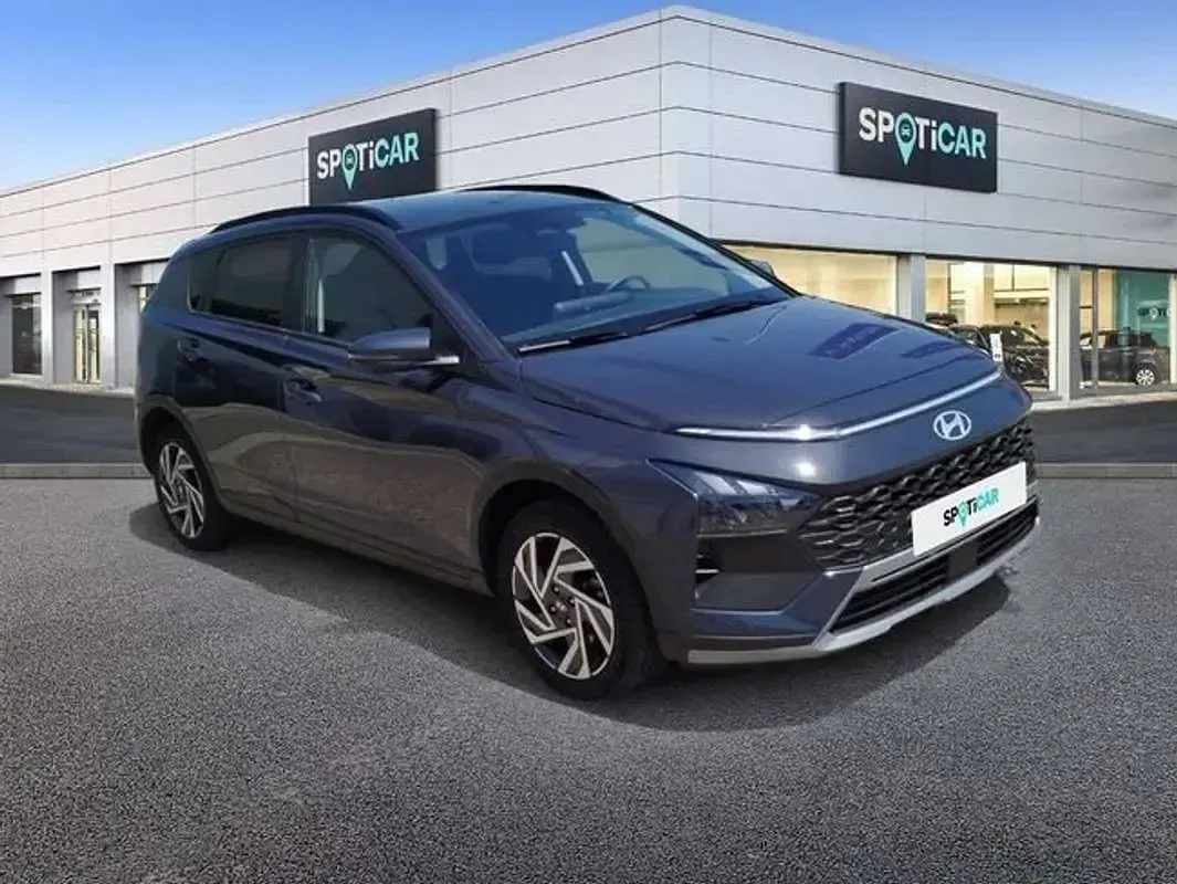 Usado Hyundai Bayon 80 CV (58 kW) 2025 Gris SUV