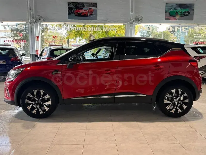 Usado Renault Captur Techno 90 CV (66 kW) 2024 Rojo SUV