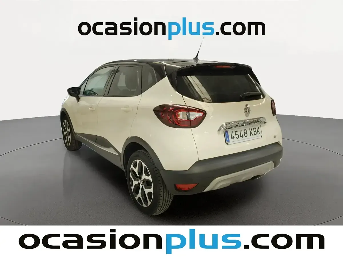 Usado Renault Captur Zen 120 CV (88 kW) 2017 Beige SUV