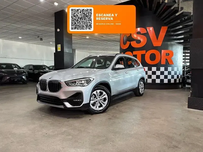 Usado BMW X1 Advantage 220 CV (161 kW) 2021 Gris / plata SUV