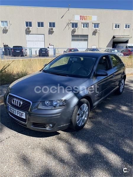 Gris / plata Usado 2007 Audi A3 Ambiente Berlina | 5900 € (Precio justo) - Imagen 1/4