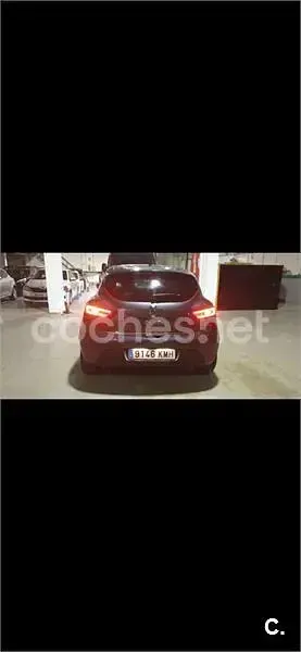 Usado Renault Clio IV Zen 90 CV (66 kW) 2018 Gris / plata Berlina