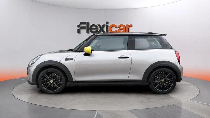 Usado Mini Cooper SE 135 kW (184 CV) 2023 Gris Utilitario