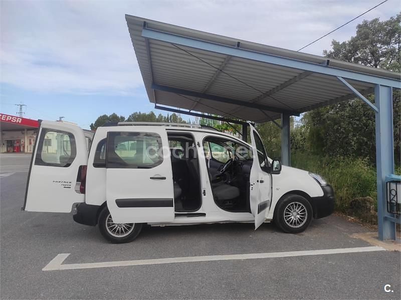 Usado Peugeot Partner Tepee Access 100 CV (73 kW) 2016 Blanco Monovolumen