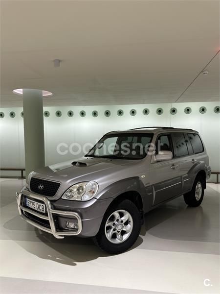 Gris / plata Usado 2004 Hyundai Terracan GLS SUV | 6500 € (Un poco caro) - Imagen 1/4