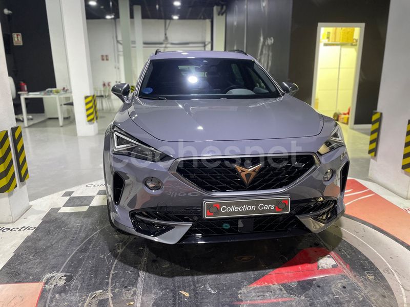 Usado Cupra Formentor VZ 245 CV (180 kW) 2023 Gris / plata SUV