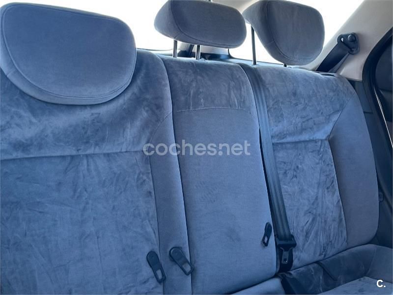 Usado Citroën Xsara 110 CV (80 kW) 2003 Gris / plata Familiar