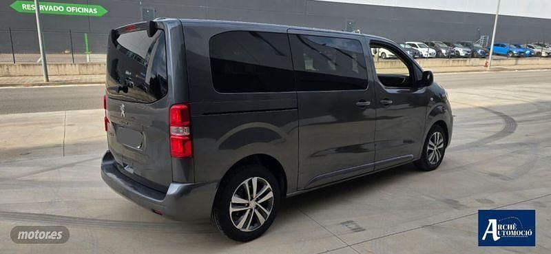 Usado Peugeot Traveller Allure 116 CV (85 kW) 2017 Gris Monovolumen