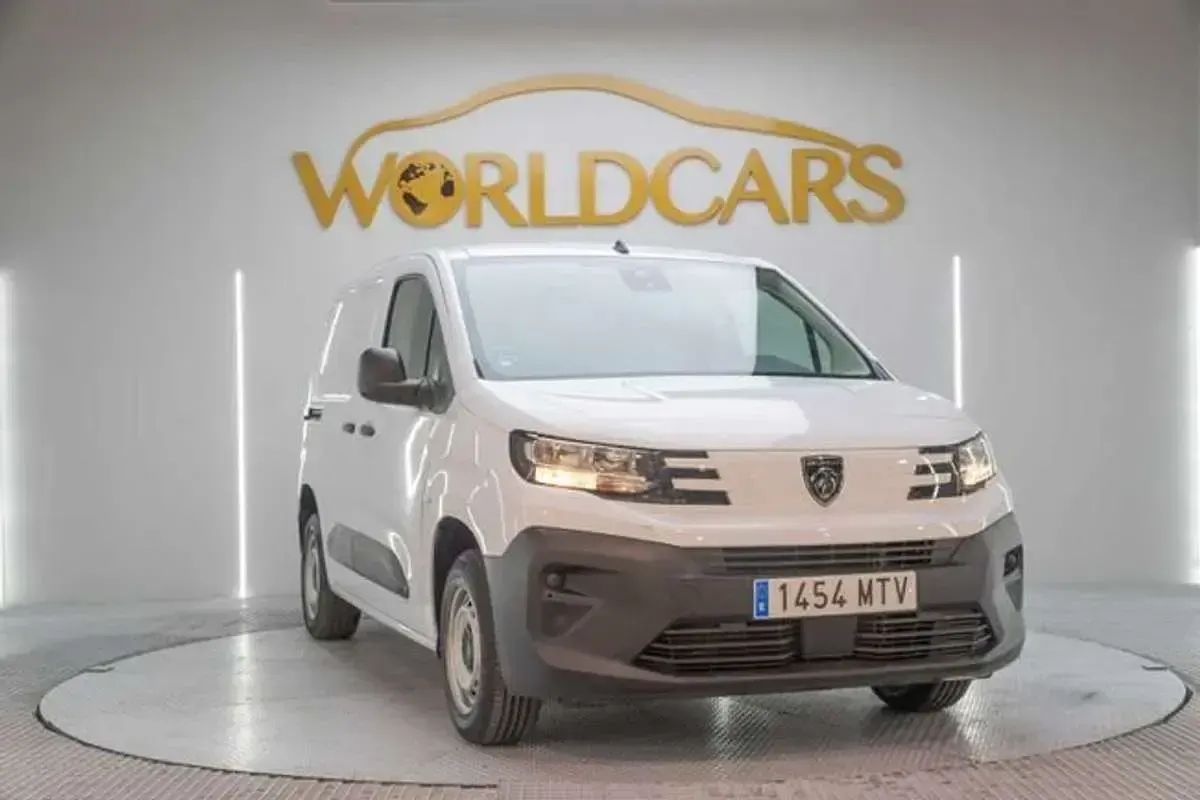 Usado Peugeot Partner 101 CV (74 kW) 2024 Blanco Monovolumen