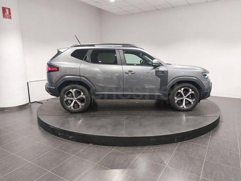 Käytetty Dacia Duster Journey 130 HP (95 kW) 2024 Harmaa Katumaasturi