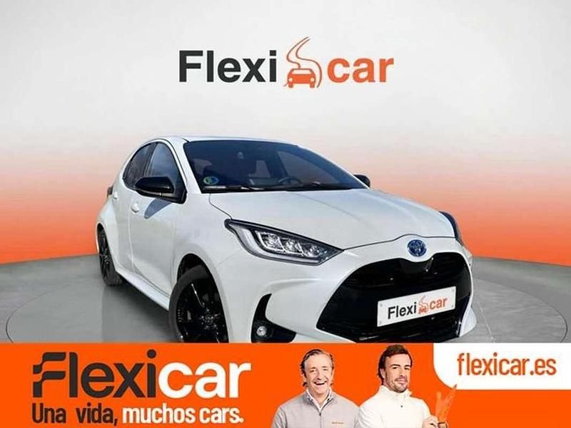 Blanco Usado 2023 Toyota Yaris Hybrid Sport Utilitario | 18.690 € (Buen precio) - Imagen 1/4