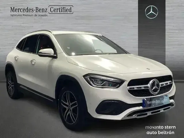 Usado Mercedes GLA180 Progressive 136 CV (100 kW) 2022 Blanco SUV