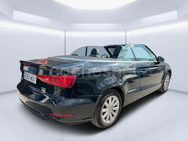 Usado Audi A3 Cabriolet Ambition 150 CV (110 kW) 2015 Negro Descapotable