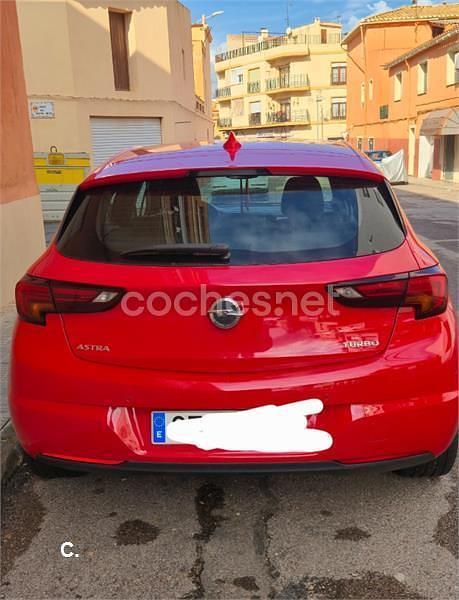 Usado Opel Astra Excellence 125 CV (91 kW) 2017 Rojo Berlina