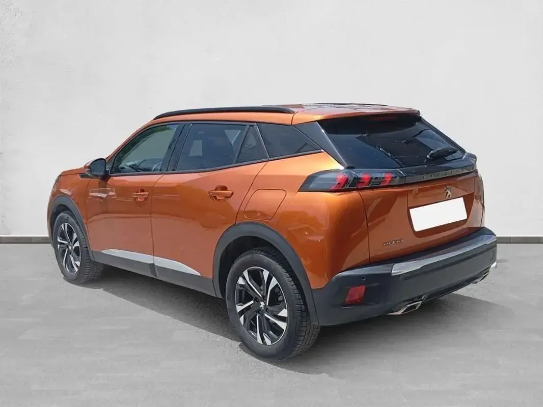 Usado Peugeot 2008 Allure 131 CV (96 kW) 2022 Marrón SUV
