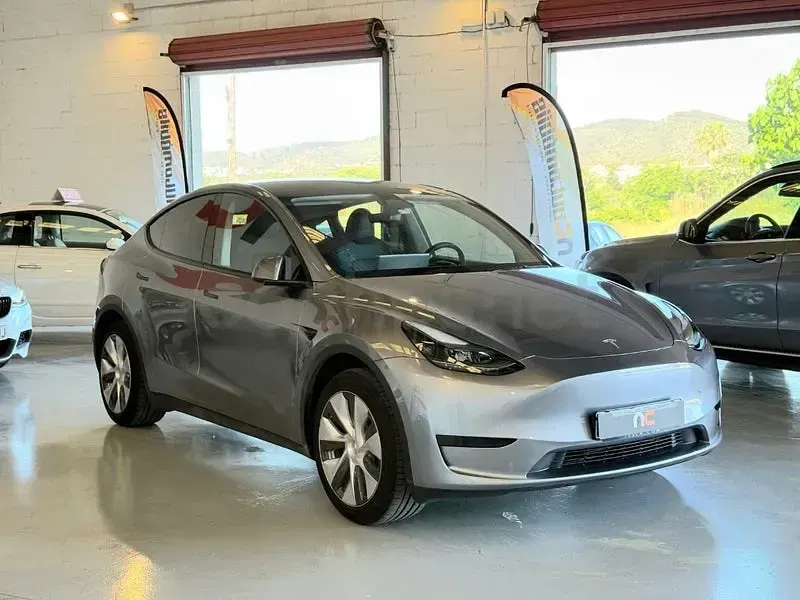 Usado Tesla Model Y RWD 250 kW (340 CV) 2024 Eléctrico SUV