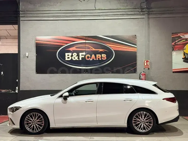 Usado Mercedes CLA220 Shooting Brake 190 CV (139 kW) 2022 Blanco Familiar