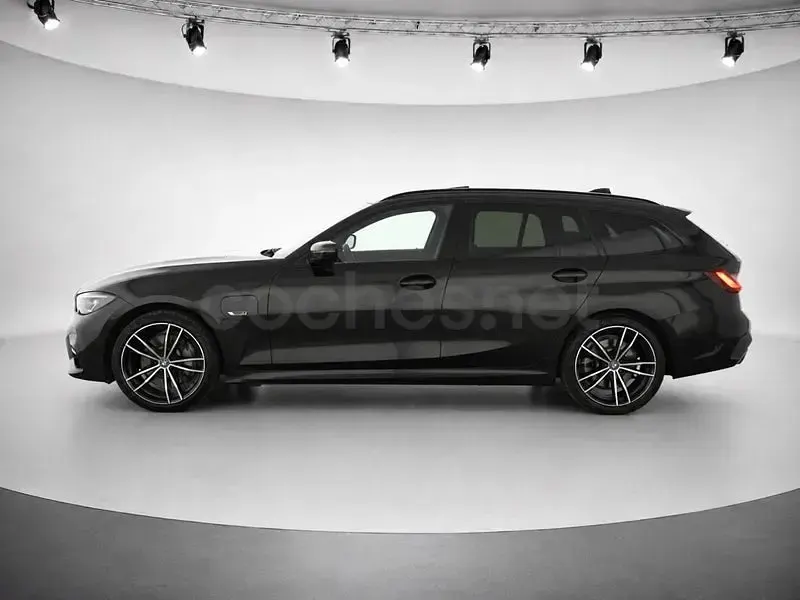 Usado BMW 330e Comfort Edition 292 CV (214 kW) 2021 Negro Familiar