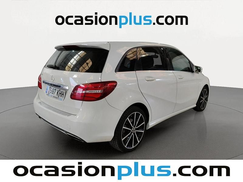 Usado Mercedes B200 136 CV (100 kW) 2018 Blanco Monovolumen