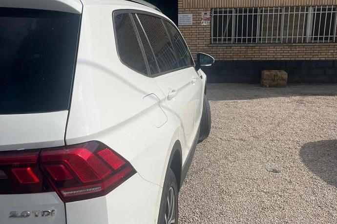 Usado VW Tiguan Sportline 190 CV (139 kW) 2018 SUV