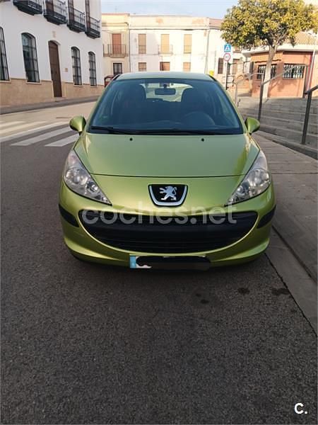 Usado Peugeot 207 75 CV (55 kW) 2007 Verde Berlina