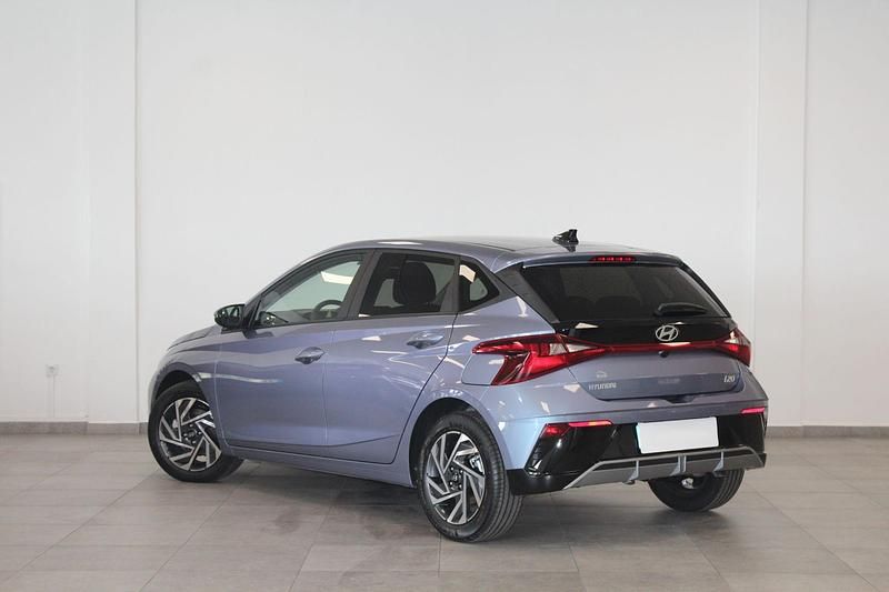 Usado Hyundai i20 100 CV (73 kW) 2024 Azul Utilitario