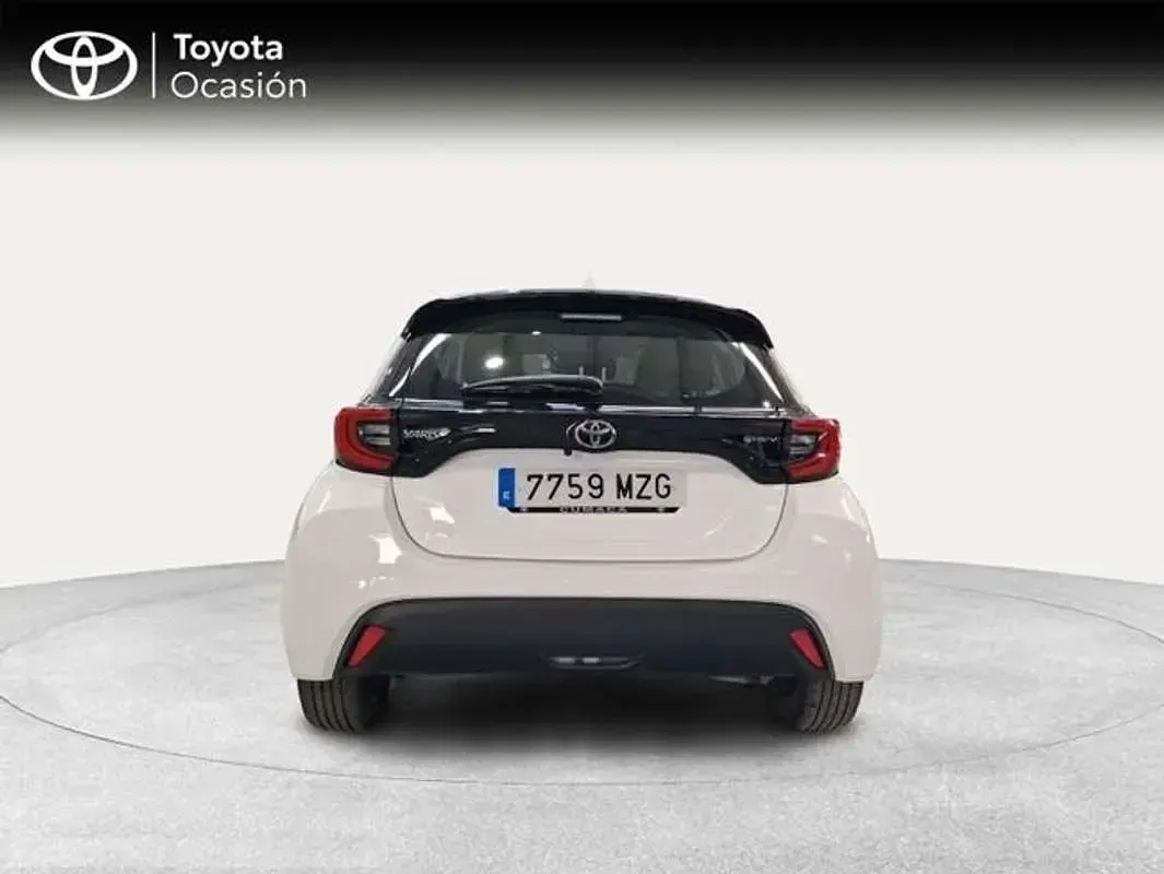 Usado Toyota Yaris Active 116 CV (85 kW) 2025 Blanco Utilitario