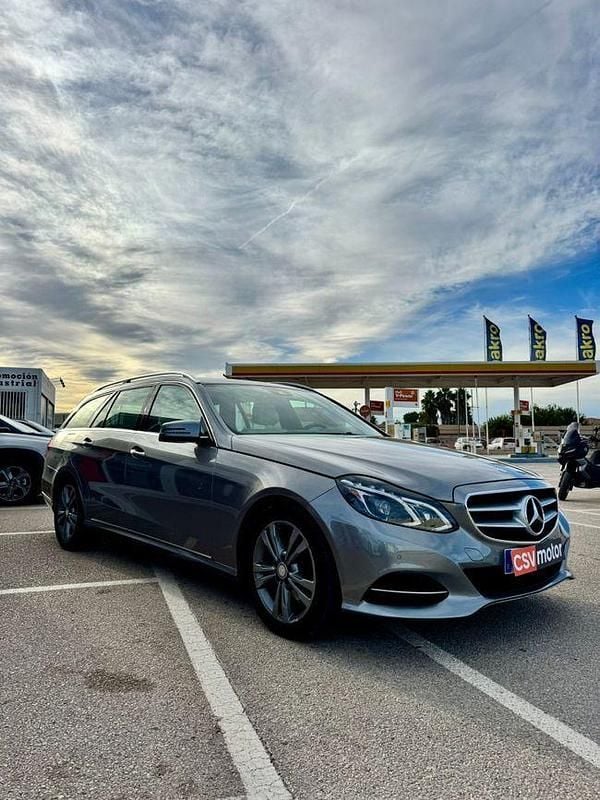Usado Mercedes E300 231 CV (169 kW) 2018 Gris Familiar