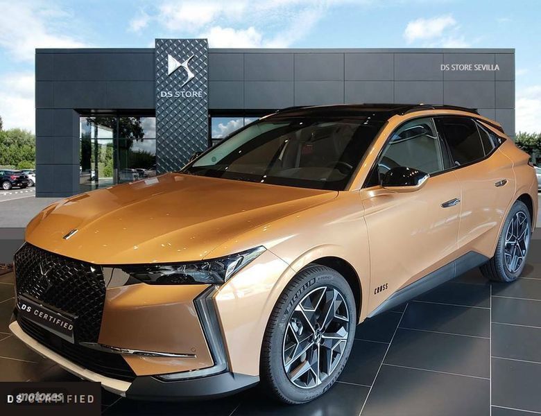 Verde Usado 2022 DS Automobiles DS4 Crossback Trocadero SUV | 35.995 € - Imagen 1/4