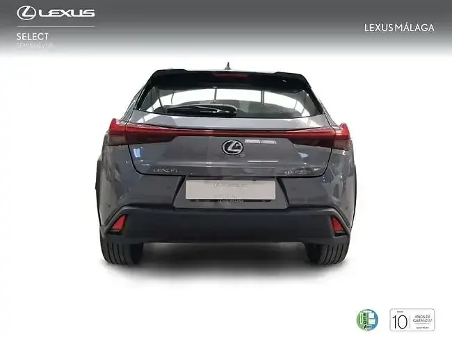 Usado Lexus UX 184 CV (135 kW) 2022 Gris / plata SUV