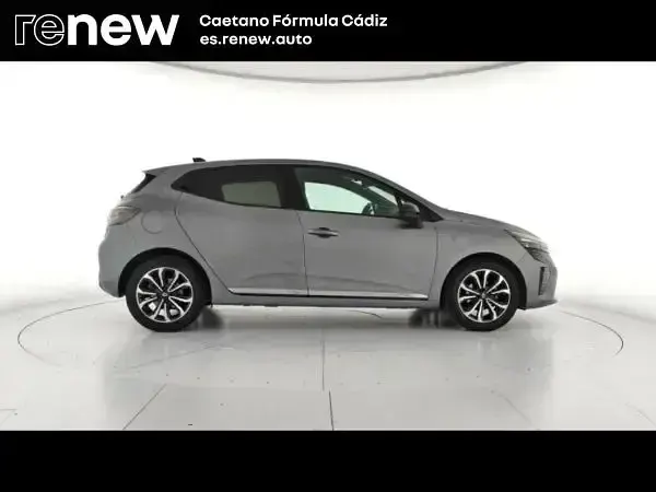 Usado Renault Clio V Techno 100 CV (73 kW) 2025 Gris Berlina