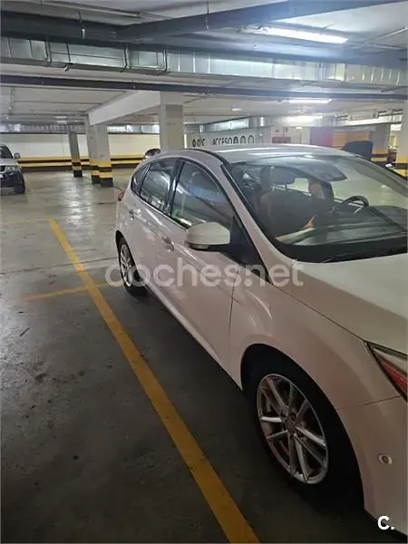Usado Ford Focus Titanium 125 CV (91 kW) 2015 Blanco Familiar