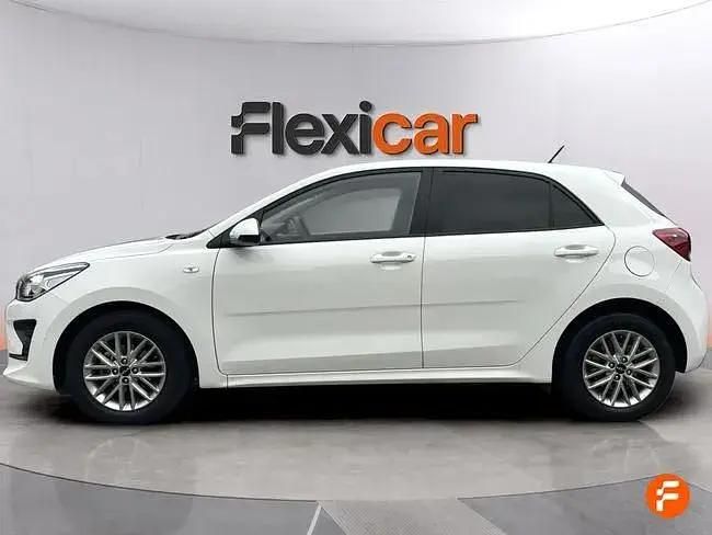 Usado Kia Rio 84 CV (61 kW) 2022 Blanco